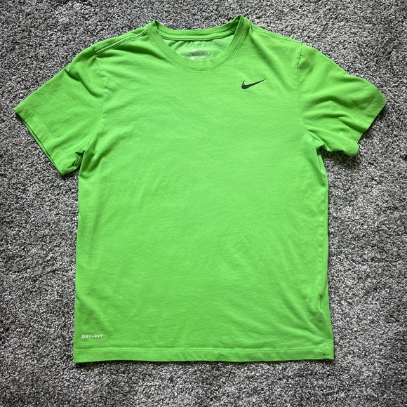 Nike Dri-FIT Men's Fitness Shirt; Size M - Picture 1 of 11